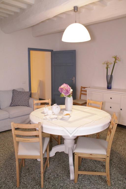 Abitare Il Borgo Piazza Del Popolo Lägenhet Castagneto Carducci Exteriör bild